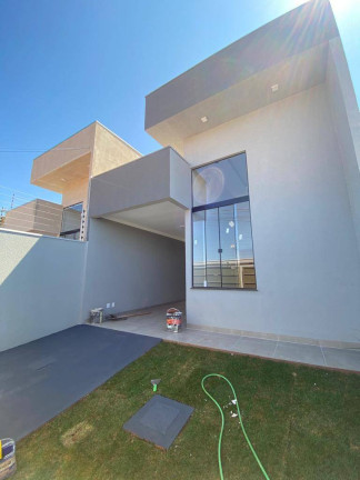 Casa com 3 Quartos à Venda, 98 m² em Residencial Ildefonso Limírio - Anápolis