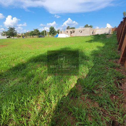 Imagem Terreno à Venda, 750 m² em Royal Park Prime - Ourinhos Imagem Terreno à Venda, 750 m² em Royal Park Prime - Ourinhos