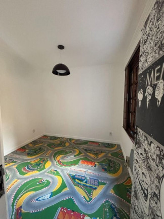 Imagem Casa com 3 Quartos à Venda, 166 m² em Medianeira - Porto Alegre