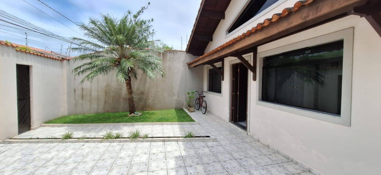 Imagem Casa com 4 Quartos à Venda, 368 m² em Balneário Stella Maris - Peruíbe Imagem Casa com 4 Quartos à Venda, 368 m² em Balneário Stella Maris - Peruíbe