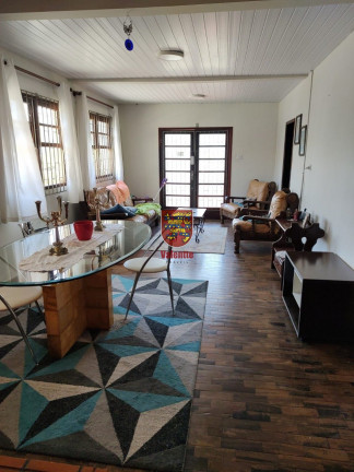 Imagem Casa com 7 Quartos à Venda, 403 m² em Capoeiras - Florianópolis