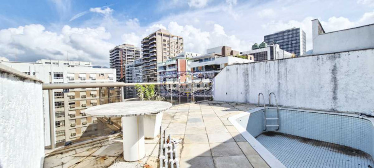 Imagem Cobertura com 4 Quartos à Venda, 300 m² em Ipanema - Rio De Janeiro Imagem Cobertura com 4 Quartos à Venda, 300 m² em Ipanema - Rio De Janeiro