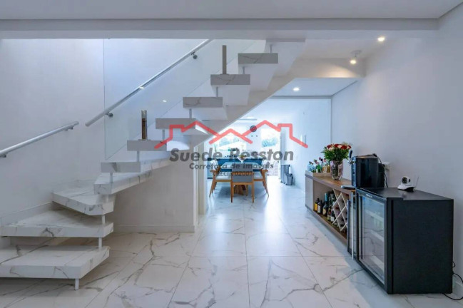 Imagem Casa com 5 Quartos à Venda, 250 m² em Jardim Umuarama - São Paulo