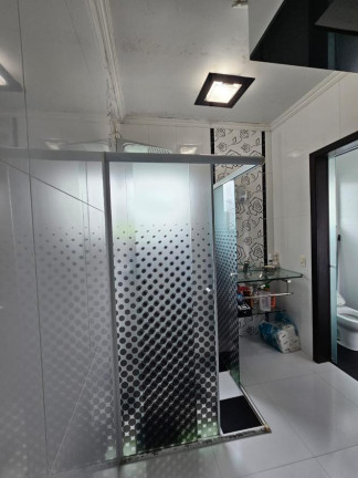 Imagem Sobrado com 3 Quartos à Venda, 340 m² em Iririú - Joinville