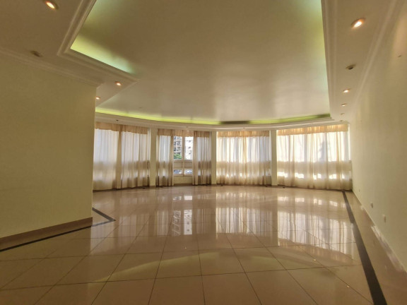 Apartamento com 3 Quartos à Venda, 200 m² em Gonzaga - Santos