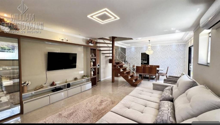 Imagem Casa com 5 Quartos à Venda, em Florida - Praia Grande Imagem Casa com 5 Quartos à Venda, em Florida - Praia Grande