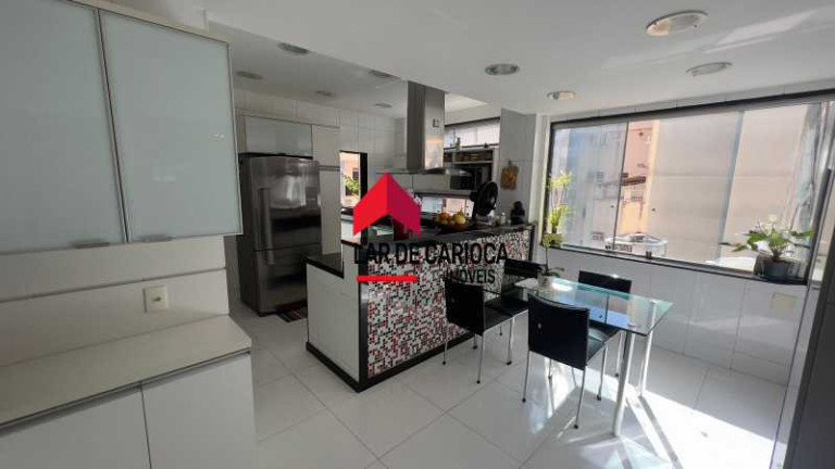 Imagem Apartamento com 3 Quartos à Venda, 272 m² em Copacabana - Rio De Janeiro Imagem Apartamento com 3 Quartos à Venda, 272 m² em Copacabana - Rio De Janeiro