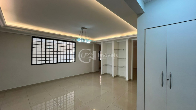 Imagem Casa com 3 Quartos à Venda, 351 m² em Vivendas Do Bosque - Campo Grande Imagem Casa com 3 Quartos à Venda, 351 m² em Vivendas Do Bosque - Campo Grande