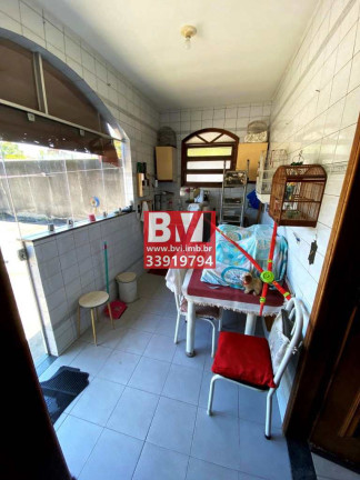 Imagem Casa com 3 Quartos à Venda, 373 m² em Rocha Miranda - Rio De Janeiro Imagem Casa com 3 Quartos à Venda, 373 m² em Rocha Miranda - Rio De Janeiro