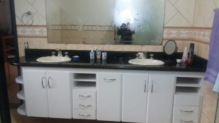 Imagem Sobrado com 3 Quartos à Venda, 307 m² em Jardim Amazonas - Suzano Imagem Sobrado com 3 Quartos à Venda, 307 m² em Jardim Amazonas - Suzano