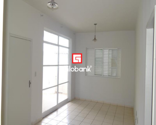 Imagem Casa com 3 Quartos à Venda, 130 m² em Sagrada Família - Montes Claros Imagem Casa com 3 Quartos à Venda, 130 m² em Sagrada Família - Montes Claros