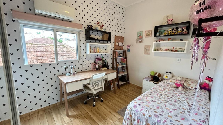 Imagem Casa com 3 Quartos à Venda, 370 m² em Marapé - Santos
