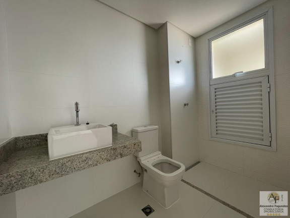 Imagem Apartamento com 3 Quartos à Venda, 121 m² em Park Lozandes - Goiânia