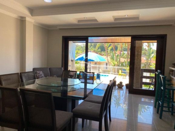 Imagem Casa com 6 Quartos à Venda, 700 m² em América - Joinville Imagem Casa com 6 Quartos à Venda, 700 m² em América - Joinville