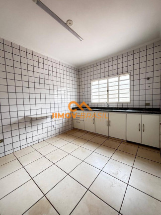 Imagem Sobrado com 3 Quartos para Alugar, 250 m² em Caranda Bosque - Campo Grande
