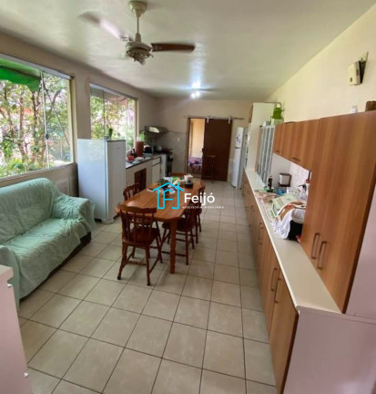 Imagem Casa com 4 Quartos à Venda, 300 m² em Restinga - Porto Alegre Imagem Casa com 4 Quartos à Venda, 300 m² em Restinga - Porto Alegre