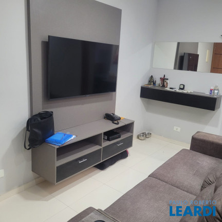 Imagem Apartamento com 2 Quartos à Venda, 42 m² em Vila Scarpelli - Santo André