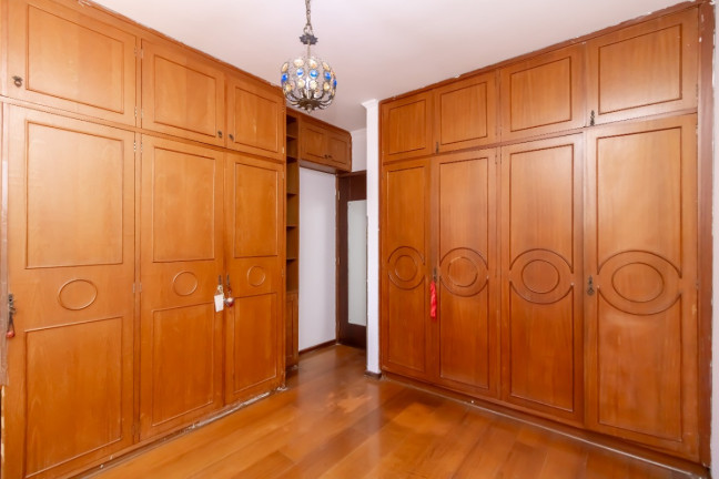Imagem Casa com 3 Quartos à Venda, 188 m² em Jardim Aeroporto - São Paulo Imagem Casa com 3 Quartos à Venda, 188 m² em Jardim Aeroporto - São Paulo
