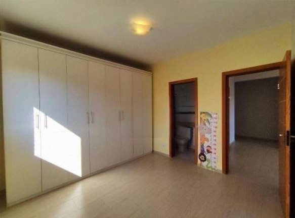 Imagem Casa com 4 Quartos à Venda, em Campo Novo - Bragança Paulista Imagem Casa com 4 Quartos à Venda, em Campo Novo - Bragança Paulista