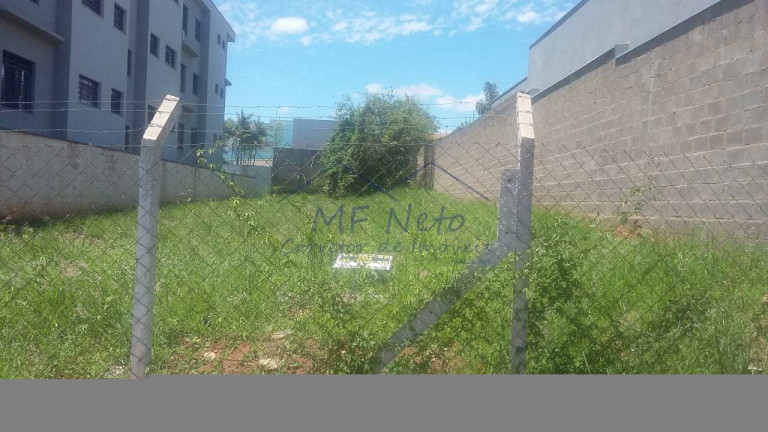 Terreno à Venda, 583 m² em Vila Steola - Pirassununga