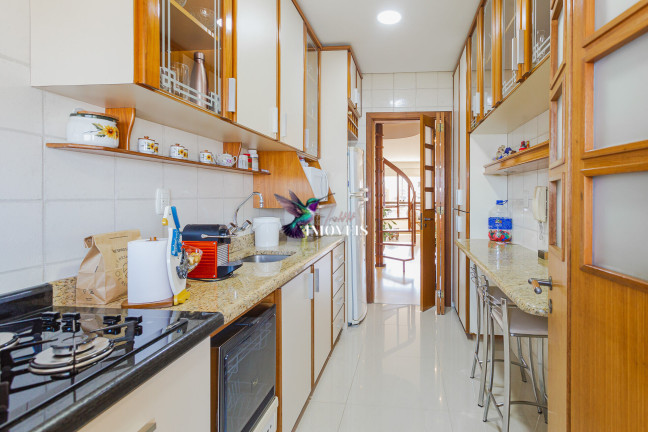 Imagem Cobertura com 2 Quartos à Venda, 183 m² em Jardim Lindóia - Porto Alegre