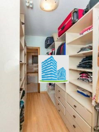 Imagem Sobrado com 4 Quartos à Venda, 255 m² em Jardim Itu - Porto Alegre Imagem Sobrado com 4 Quartos à Venda, 255 m² em Jardim Itu - Porto Alegre