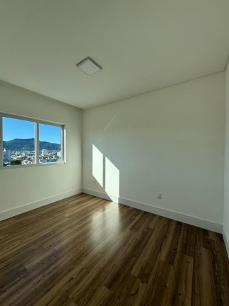 Imagem Apartamento com 2 Quartos à Venda, 77 m² em Centro - Camboriú