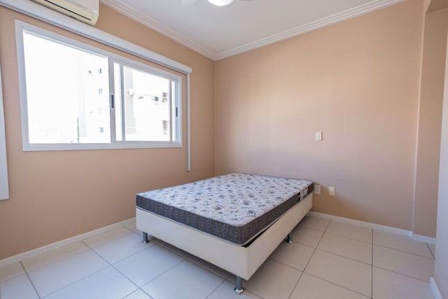 Imagem Apartamento com 3 Quartos à Venda, 86 m² em Barreiros - São José