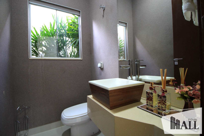 Imagem Casa com 3 Quartos à Venda, 230 m² em Centro - Bady Bassitt Imagem Casa com 3 Quartos à Venda, 230 m² em Centro - Bady Bassitt