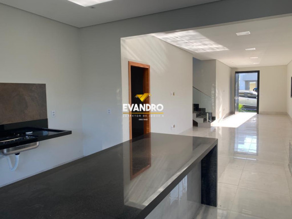 Imagem Casa com 4 Quartos à Venda, 145 m² em Condomínio Primor Das Torres - Cuiabá