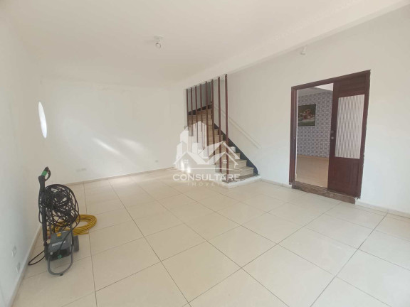 Imagem Sobrado com 3 Quartos para Alugar, 184 m² em Macuco - Santos