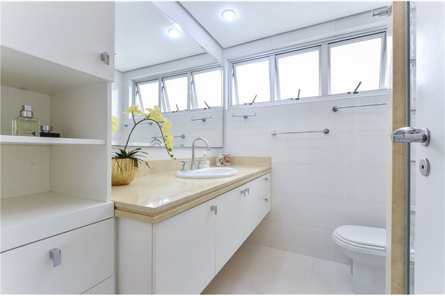 Imagem Apartamento com 3 Quartos à Venda, 116 m² em Moema - São Paulo