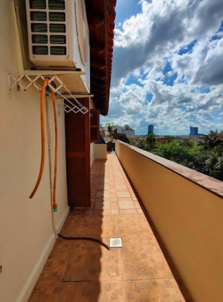 Imagem Imóvel com 3 Quartos à Venda, em Cristal - Porto Alegre Imagem Imóvel com 3 Quartos à Venda, em Cristal - Porto Alegre