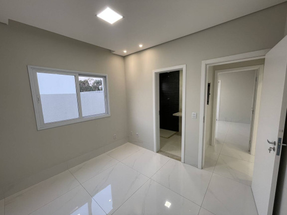 Imagem Casa de Condomínio com 3 Quartos à Venda, 250 m² em Cuiabá