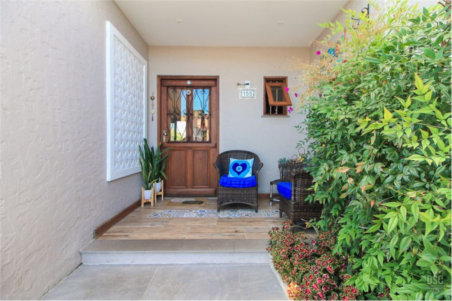Imagem Casa com 3 Quartos à Venda, em Hípica - Porto Alegre Imagem Casa com 3 Quartos à Venda, em Hípica - Porto Alegre