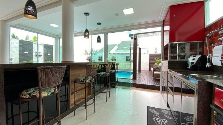 Imagem Casa com 3 Quartos à Venda, 420 m² em Pedra Branca - Palhoça