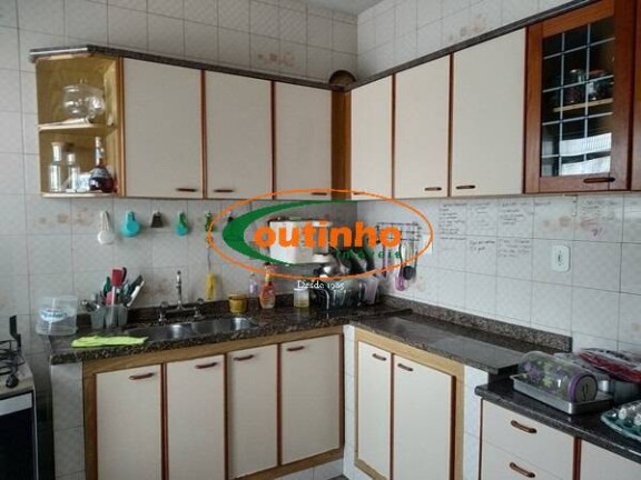 Imagem Casa com 3 Quartos à Venda, 278 m² em Maracanã - Rio De Janeiro Imagem Casa com 3 Quartos à Venda, 278 m² em Maracanã - Rio De Janeiro