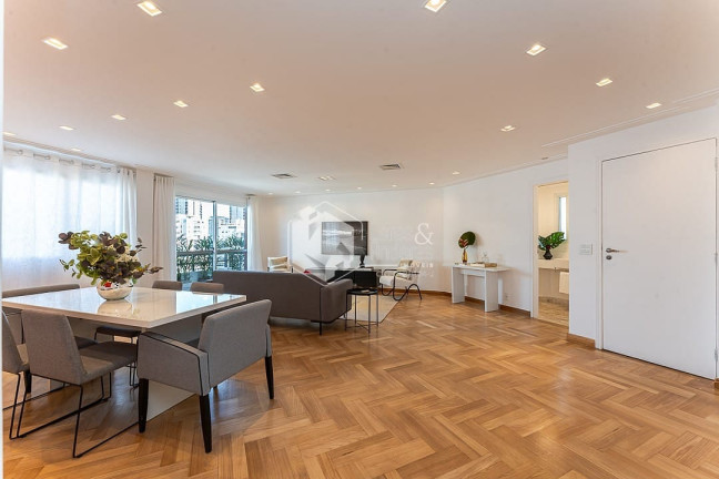 Imagem Apartamento com 2 Quartos à Venda, 143 m² em Itaim Bibi - São Paulo