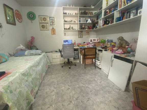 Imagem Casa com 3 Quartos à Venda, 300 m² em Cidade Dos Funcionários - Fortaleza Imagem Casa com 3 Quartos à Venda, 300 m² em Cidade Dos Funcionários - Fortaleza