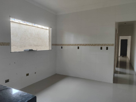 Imagem Casa com 2 Quartos à Venda, em Maracanã - Praia Grande Imagem Casa com 2 Quartos à Venda, em Maracanã - Praia Grande