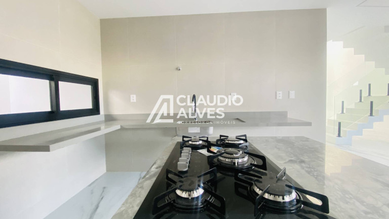 Imagem Casa de Condomínio com 4 Quartos à Venda, 278 m² em Papagaio - Feira De Santana Imagem Casa de Condomínio com 4 Quartos à Venda, 278 m² em Papagaio - Feira De Santana