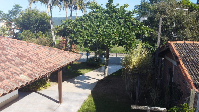 Imagem Casa com 4 Quartos à Venda, 110 m² em Centro - Garopaba Imagem Casa com 4 Quartos à Venda, 110 m² em Centro - Garopaba