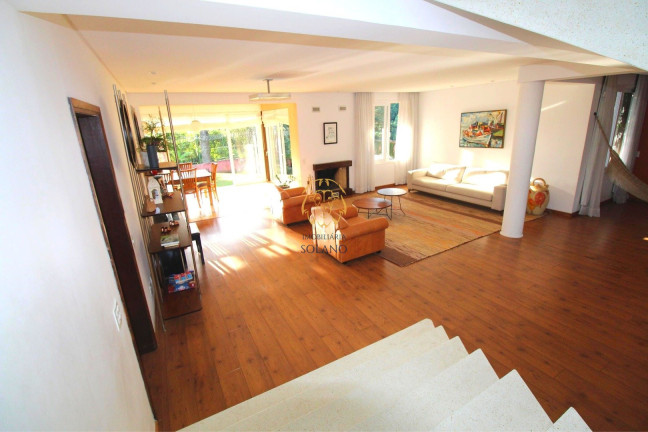 Imagem Casa com 4 Quartos à Venda, 938 m² em Santa Cândida - Curitiba