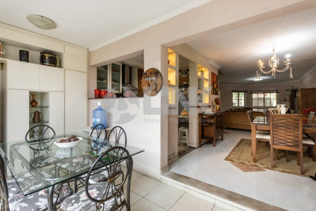 Imagem Casa com 3 Quartos à Venda, 285 m² em Jardim Itu - Porto Alegre Imagem Casa com 3 Quartos à Venda, 285 m² em Jardim Itu - Porto Alegre