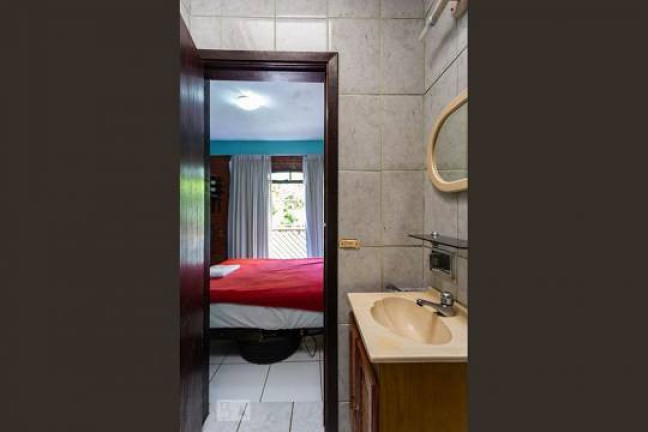 Imagem Sobrado com 4 Quartos à Venda, 197 m² em Quitaúna - Osasco