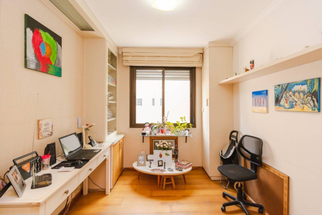 Imagem Apartamento com 3 Quartos à Venda, 94 m² em Petrópolis - Porto Alegre Imagem Apartamento com 3 Quartos à Venda, 94 m² em Petrópolis - Porto Alegre