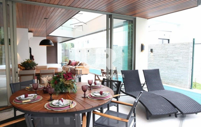 Imagem Casa com 5 Quartos à Venda, 325 m² em Riviera | Módulo 24 - Bertioga