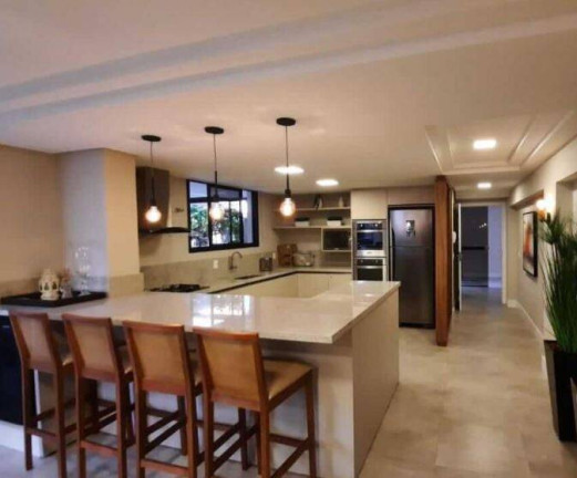 Apartamento com 4 Quartos à Venda, 139 m² em Centro - Florianópolis