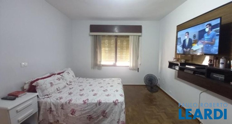 Imagem Casa com 2 Quartos à Venda, 160 m² em Vila Eldízia - Santo André Imagem Casa com 2 Quartos à Venda, 160 m² em Vila Eldízia - Santo André
