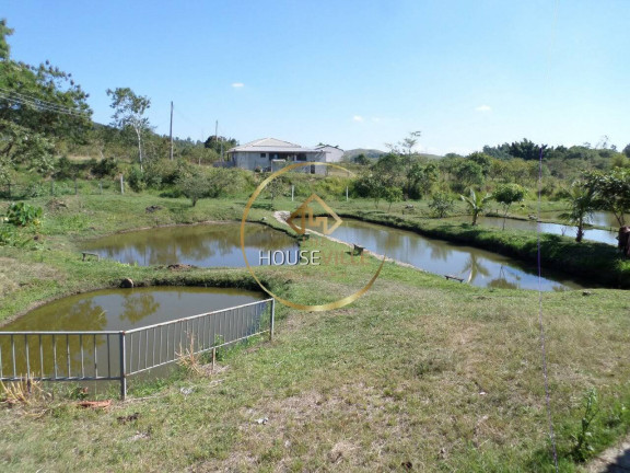 Imagem Chácara com 3 Quartos à Venda, 13.000 m² em Putim - São José Dos Campos